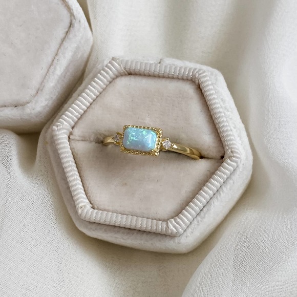S925 Gold Opal Dainty Rectangle Ring - Picture 5 of 6